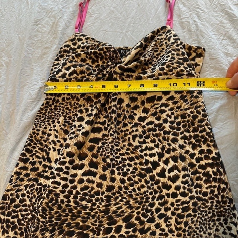 BCBG Leopard Print Dress, Twist Front, Sleeveless, Knee Length, Sexy Party - Picture 5 of 7